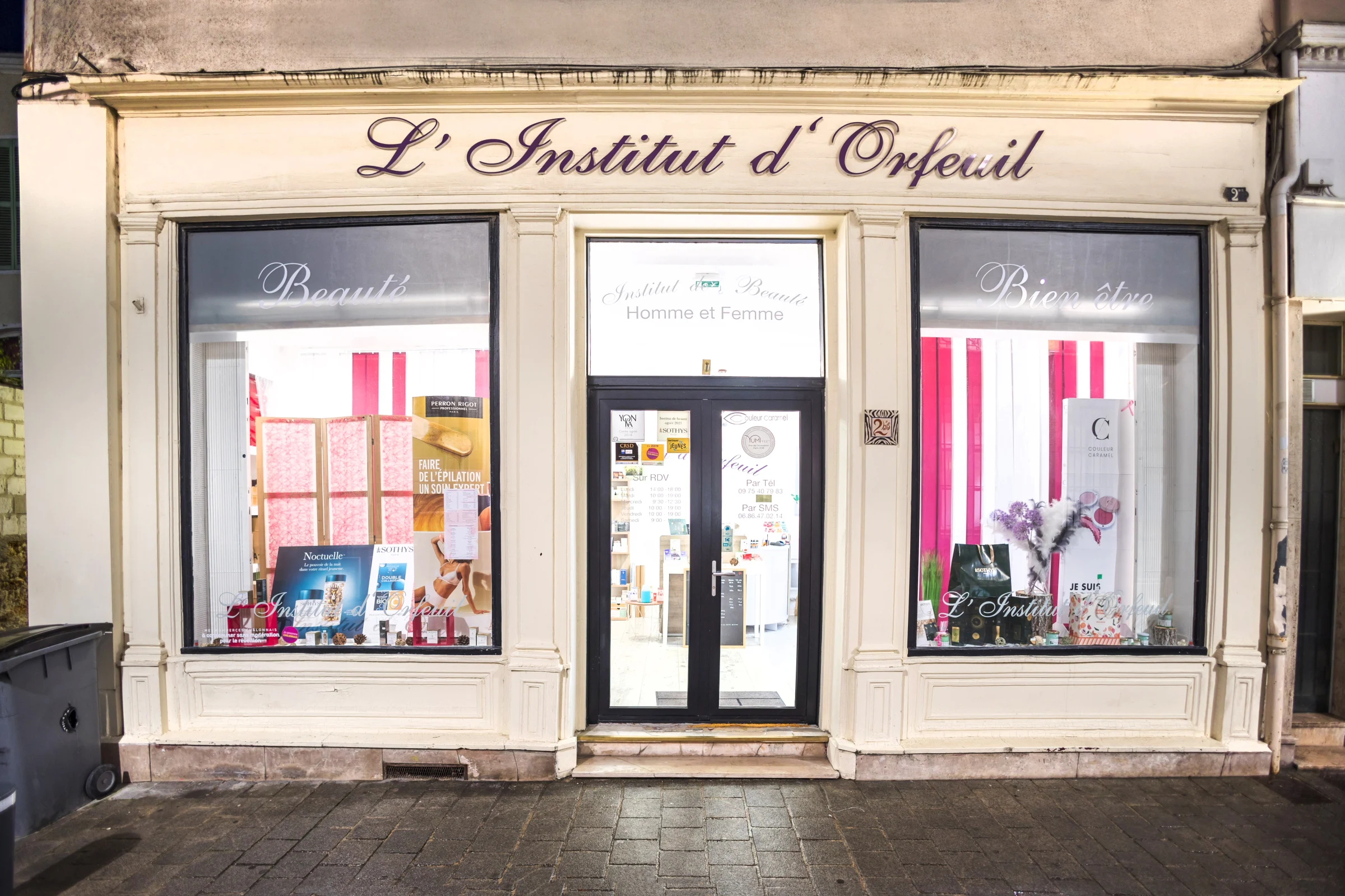 Devanture de L'Institut d'Orfeuil, 2 rue d'Orfeuil à Châlons-en-Champagne